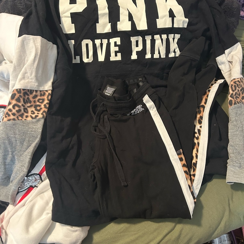 PINK Victoria's Secret leopard set